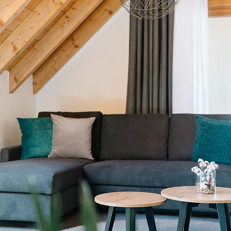 Moderne 3 Zi.-fewo Blackforestart Naehe Freiburg *