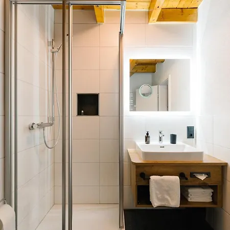 Moderne 3 Zi.-fewo Blackforestart Naehe Freiburg *