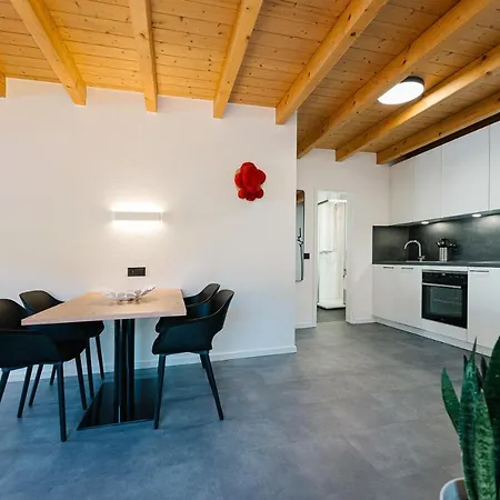 Moderne 3 Zi.-fewo Blackforestart Naehe Freiburg * Simonswald