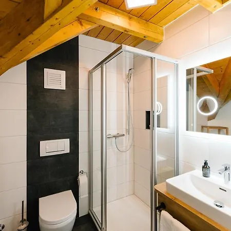 Moderne 3 Zi.-fewo Blackforestart Naehe Freiburg * Simonswald