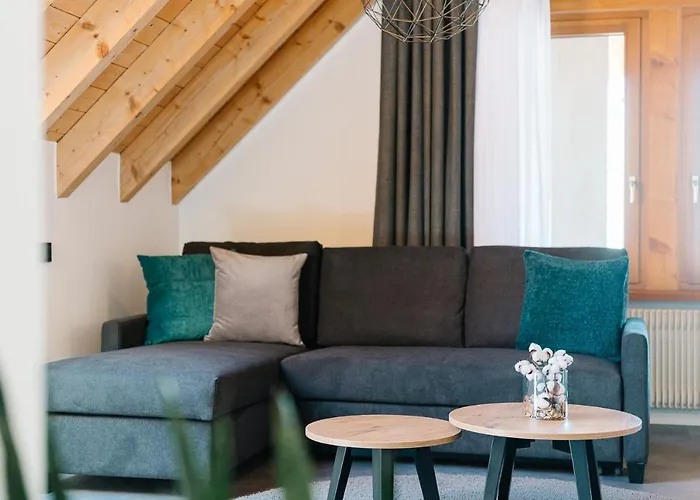 Moderne 3 Zi.-fewo Blackforestart Naehe Freiburg *